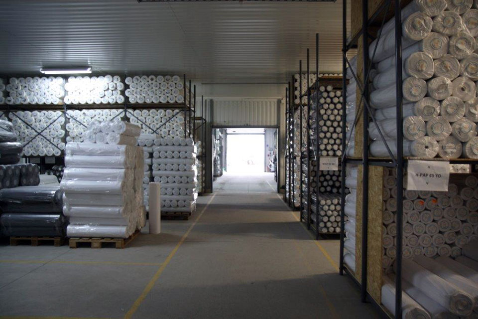 neaustiniai drabužiai kelių apželdinimui medicininiai neaustiniai terminiai agrotextile geotextiles Lenkija