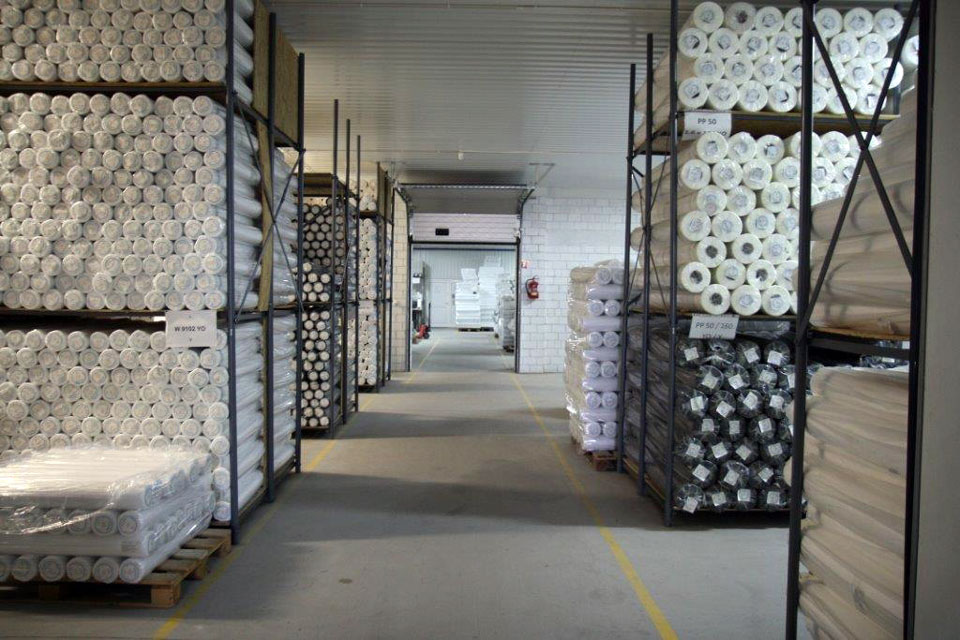 neaustiniai drabužiai kelių apželdinimui medicininiai neaustiniai terminiai agrotextile geotextiles Lenkija