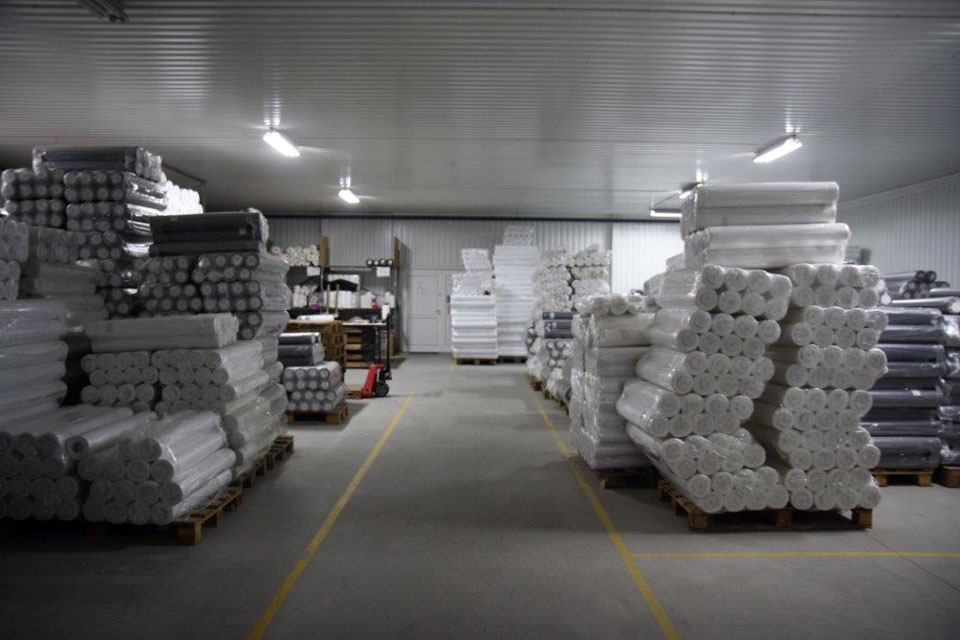 neaustiniai drabužiai kelių apželdinimui medicininiai neaustiniai terminiai agrotextile geotextiles Lenkija